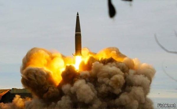 21 октября 2025, 18:37

Россия нанесла удар баллистическими ракетами по Украине



ВС РФ выпустили ракеты по Украине в ответ на удар по российскому приграничью



В ответ на удар Вооруженных сил Украины (ВСУ) по российскому приграничью, войска России запустили баллистические ракеты по объектам территории противника. Об этом сообщает Telegram-канал «Белорусский силовик».



В публикации отмечается, что также Вооруженные силы России нанесли удар беспилотными летательными аппаратами.

Больше точных мощных ударов по Украине!