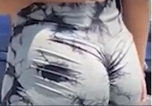 Конфликт из-за чаевых: официантка и бармен не дали уехать расплатившемуся клиенту