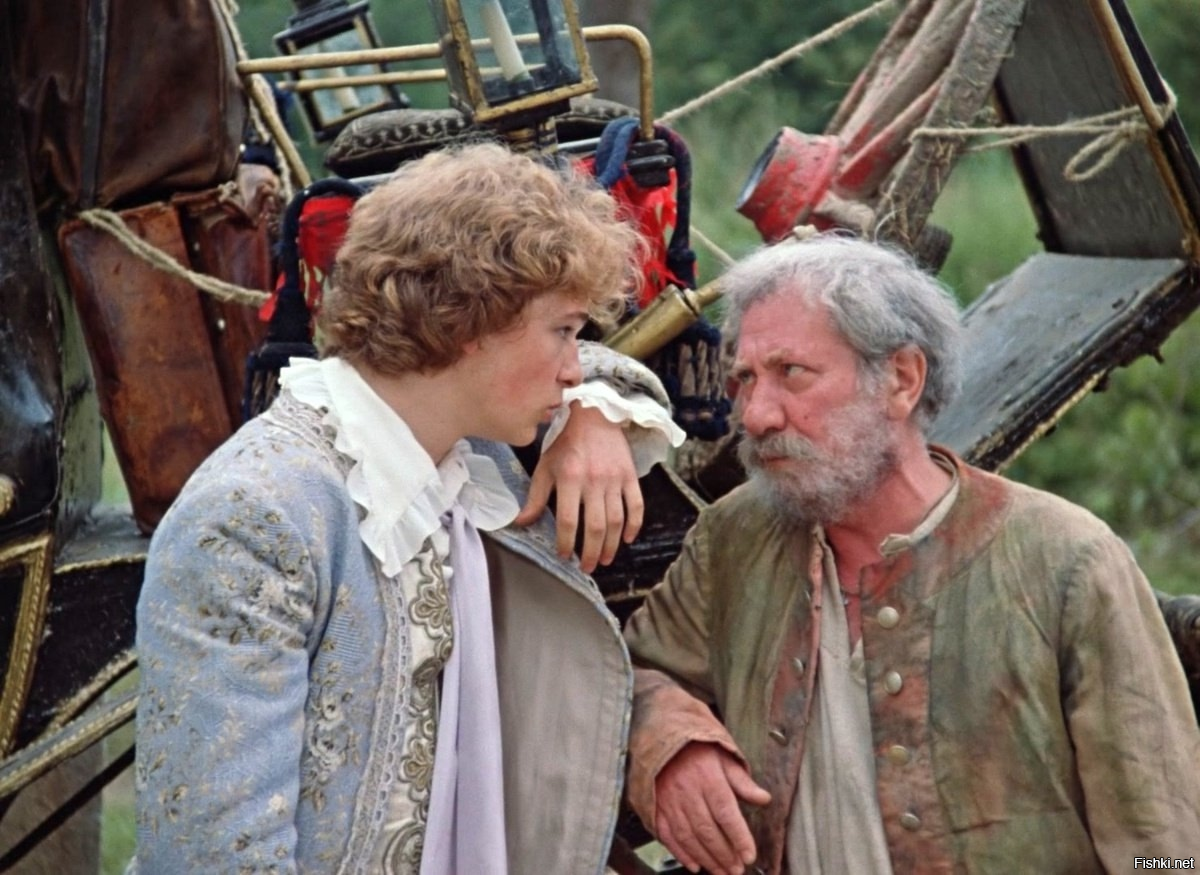 Вы сценарист куёвенький,между нами девочками