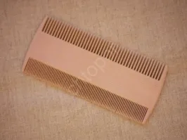 Первейшими (после кукол) расчёски и гребешки были кандидатами на "дымовуху", те, разумеется, которые из целлулоида.