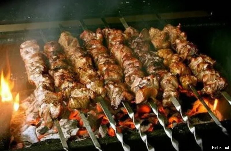 Тут фишка в том, что если бы всегда одинаково хорошо эти системы работали. 
А то привыкает водитель, что они ошибки прощают. 
А тут, оп, и понесло. 

Если их, изначально, нет, водитель ведёт себя собранней и аккуратнее. 
Если это водитель, а не водятел, конечно. 

А еду на огне да, можно. :)