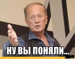 Малыш познакомился с тортом слишком близко
