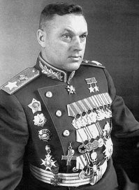 Лучшим русским генералом в польской армии был Рокоссовский К.К.  Маршал двух стран: Маршал Советского Союза (1944) и Маршал Польши (1949).