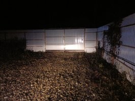 Да и нелинзованный. 
Все фары БС у нас с "галкой" или "ступенькой". 

Одна фара: