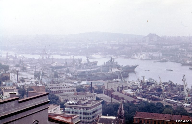 А вот тут год я знаю точно - 1986. Бо сам снимал.