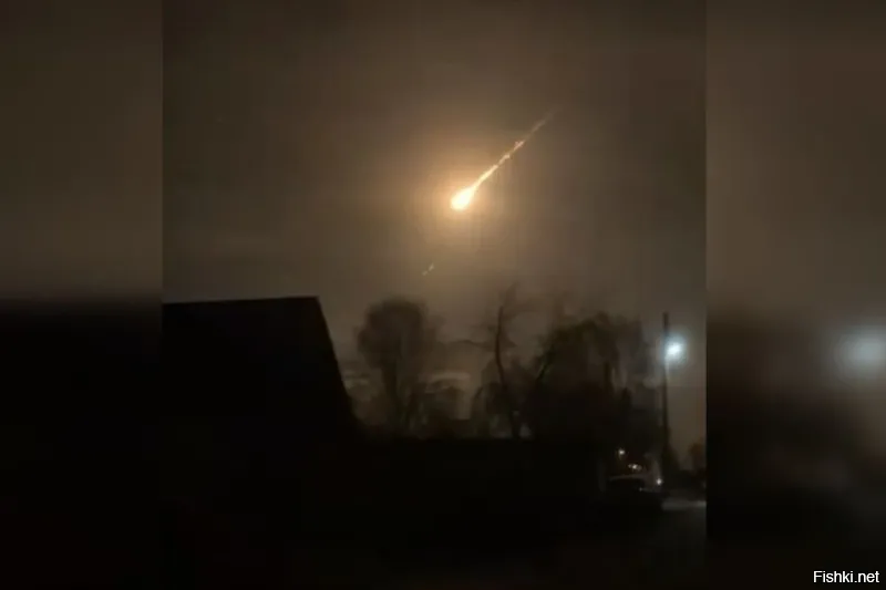 Для тех кто еще не видел падающих метеоритов.