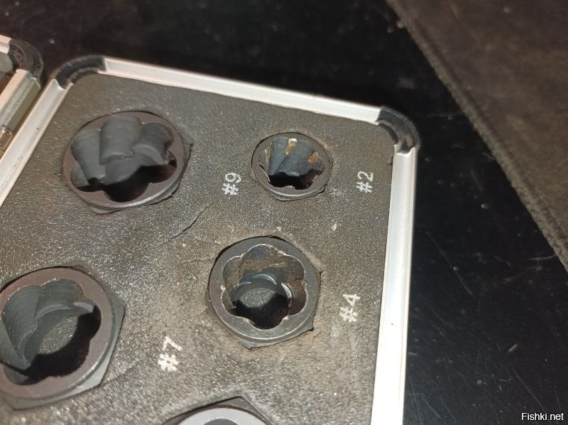 Покупал я китайские съёмники. Да, они меня выручали. Ровно один раз каждый.
Гайколом очень пригодился, раскусить закисшую гайку, но из-за того, что он имеет обычную метрическую резьбу, она слизалась и более съёмник непригоден.
Так же есть такой набор. Он очень пригодился, когда откручивал гайку приёмной трубы (штанов) на Шниве. Кто-то до меня закрутил её не по резьбе.  Виду того, что эта гайка находится в оооочень неудобном месте, кроме как этим съёмником её никак было не открутить.  Да, гайка открутилась, но съёмник более непригоден, так как сделан из пластилина .