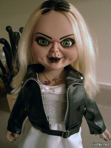 Британку мучает одержимая кукла, но она не хочет с ней расставаться