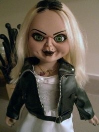 Британку мучает одержимая кукла, но она не хочет с ней расставаться