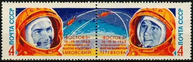 В статье не сказано, но считаю надо добавить, что во время полёта терешковой (Восток-6), в космосе также находился Валерий Быковский на Восток-5, но стартовал раньше.
И потерять один корабль было просто недопустимо.