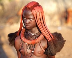 От макушки до пят: секреты красоты и защиты женщин химба