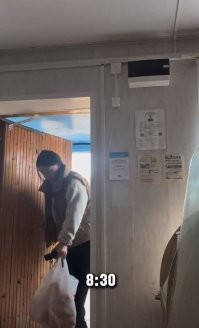 Для особо внимательных - магазин работает с 8.30