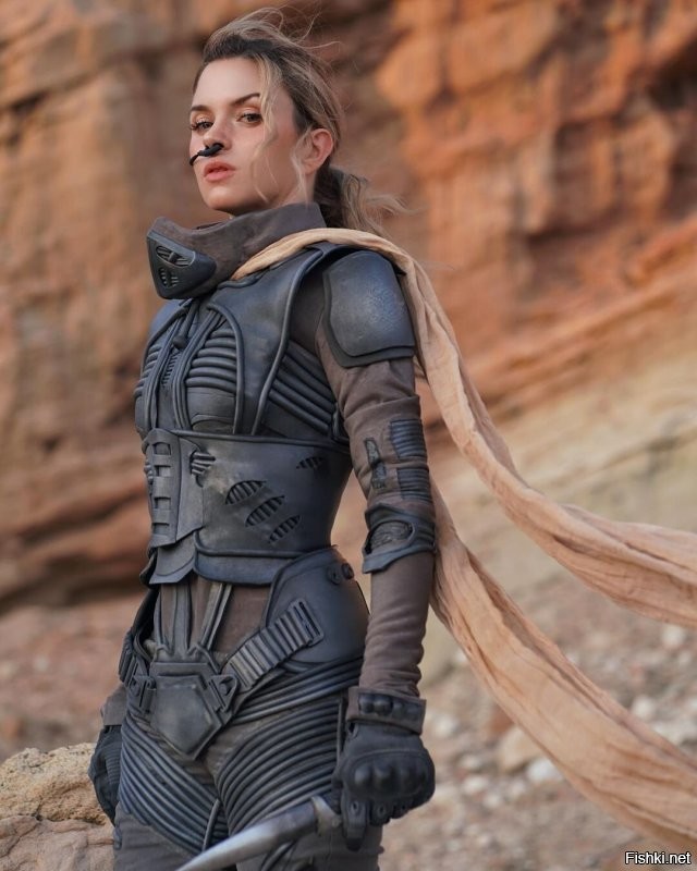 Ей можно представлять себя фрименкой с Дюны...