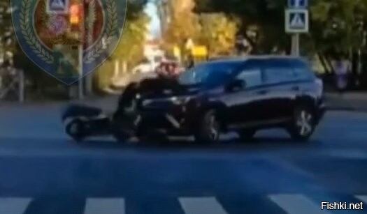 Таблом по капоту некисло приложился!