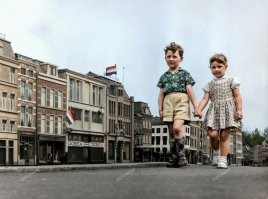 Мадуродам - парк назван в честь Джорджа Мадуро, участника голландского сопротивления, который умер в концлагере Дахау.