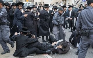 Ну, "пингвинов" там действительно недолюбливают, мягко говоря.