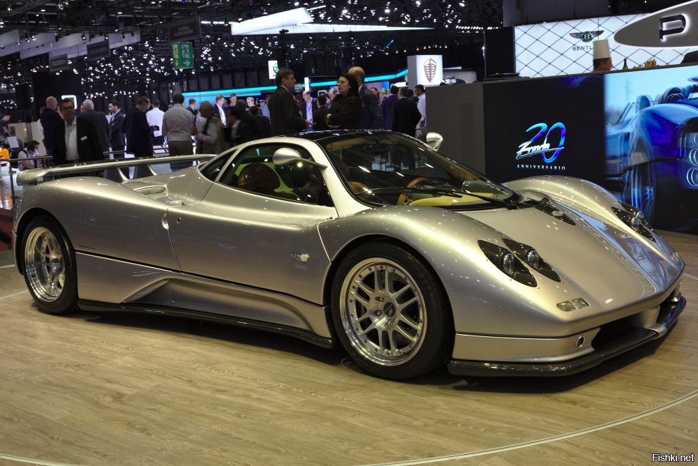Pagani что в конце 90-х, что сейчас, мало чем, внешне, отличается.