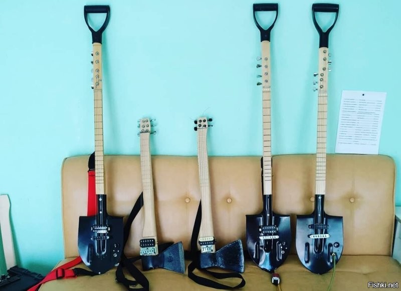 Не ново . В "красной плесени" ,вон целая коллекция мастеровых гитар.