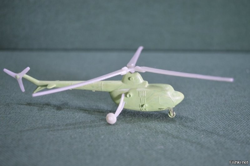 Вот такая одна из любимых игрушек в детстве была. Только мой оранжевый был.