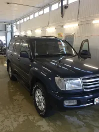 90-е-золотой век зарубежного автопрома! Когда машины создавали инженеры а не маркетологи! Каждая модель индивидуальна и по своему уникальна! В принципе автор перечислил все шедевры 90-х! Забыл только упомянуть что легендарный и неубиваемый Land Cruiser 100, вышел тоже в 1998 году!