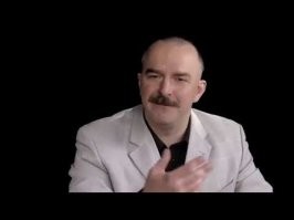 Да вы круче чем сам Капитан Очевидность, Кэп. Таких вот "бывших провинций Рима" слишком много и докуя - от итальянского сапожка и аж до самой Британии.  А мамалыжники могут считать себя кем угодно.  Уж очень они похожи на крутильщиков хвостов легионерских лошадей.  Да и женская половина их похоже  на утешительниц суровых походных будней легионеров. Не более.