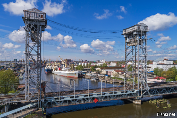 двухъярусный мост в Калининграде, построен в Кёнигсберге в 1913 году, верхний ярус жд дорога нижний автомобильный,