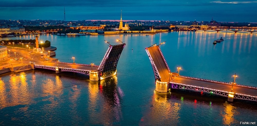 У вас - не знаю, а в России разводные мосты давно есть.