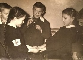 В львицу вселилась душа советской пионерки