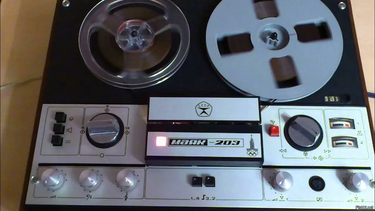 Высоцкий у меня на катушках был.