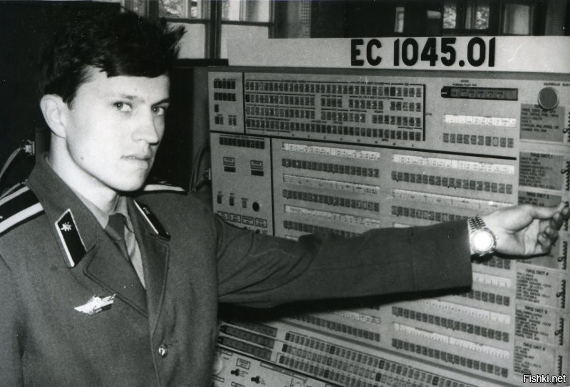 Только вот таких машин как ЕС-100-45 никогда не было.
Была ЕС-1045...