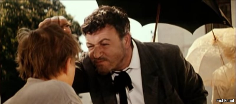 Чистильщик обуви за работой