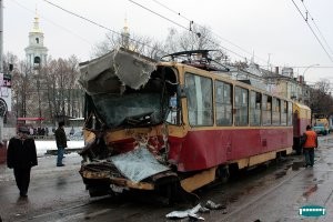 Не, что-то из современного, только же стекло разбилось, если бы зарядил ноклой, результат был бы другой.