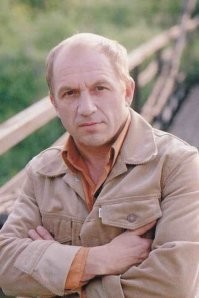 Лев Дуров в интервью как-то сказал.
Половину баек про актёров придумал народ.
Вторую половину - сами актёры    
Может, и эту байку он сам придумал.
А может, я...