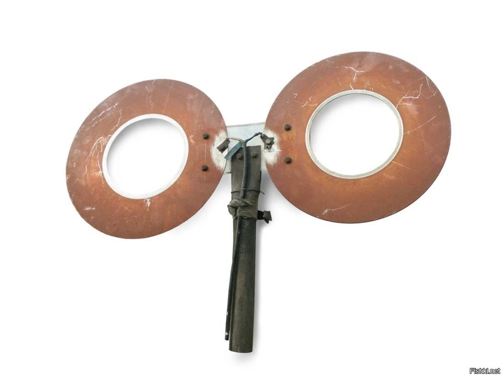 девушка протерла тряпочкой жёсткие диски ВНУТРИ!!!
==================
Эти?
Хорошие антенны для ТВ из них были, кстати.