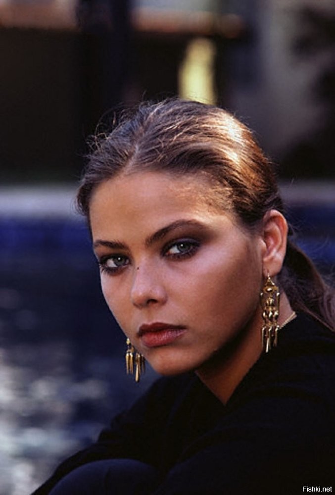 Поддерживаю. Куда приятней видеть Монику. Или Орнеллу Мути.