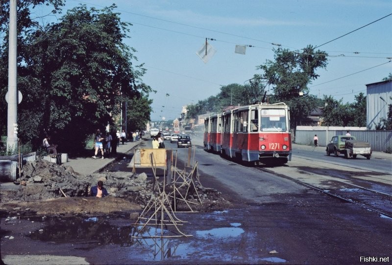 Сначала подумал:"какой Иркутск,  это - Челябинск, ул Российская! потом пригляделся - ошибся, номера на трамваях у нас 4-х значные!
