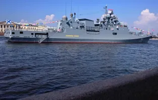 История всяко и всегда со временем рассудит.
Адмирал Эссен остался в памяти России, как герой.
А Колчака, сколько не пытайтесь обелить и отмазать - палач и убийца.