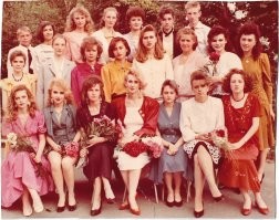 Выпускной? Фигасе двое пацанов в малине учились!