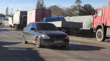 А до помоечного опеля этот дегенерат похоже на приоре гонял