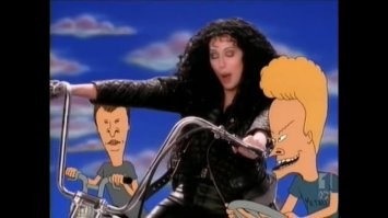 Просто на дорогу надо смотреть и не тупить за рулем.