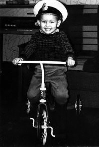 Архангельск. Катунино. Вайново. 1966-1983
Потом детство закончилось. Очень резко.