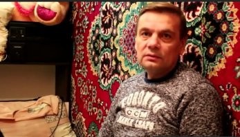 Полицейская погоня за иностранным студентом, вид из патрульной машины