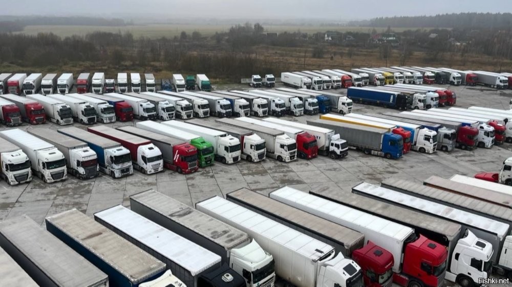 Так Григорьевич эти литовские грузовики ( порядка 1200 единиц ) ПРОСТО  не подпускает к границе в ответ на необоснованное закрытие переходов !