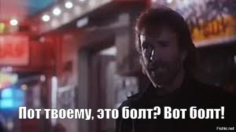 Мужчина показал загадочный рабочий ритуал