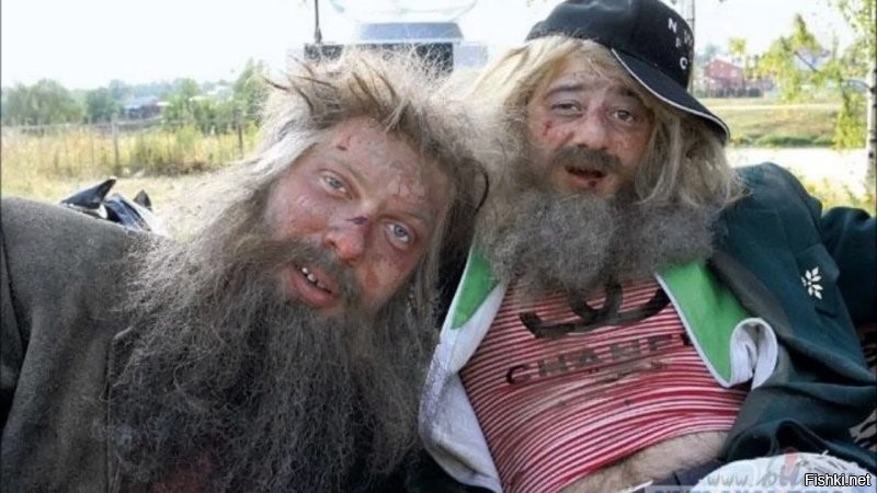 Мужчина зарабатывает на вещах, которые выбрасывают на свалку