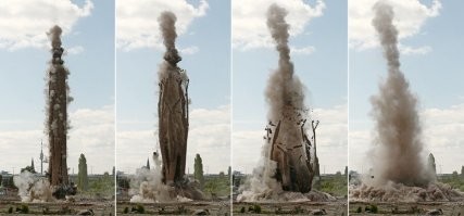 В Германии снесли 282-метровую трубу