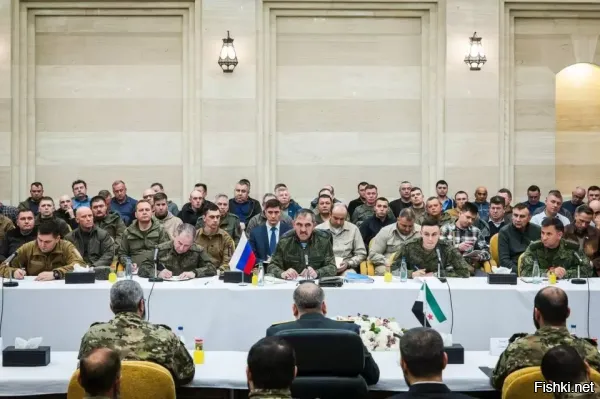 16 ноября 2025, 19:52



Генерал Евкуров прибыл в Сирию вести переговоры о судьбе российских баз



Самолет Ту-154 с российской делегацией сел сперва в Дамаске, потом перелетел на авиабазу Хмеймим. Его прикрывали истребители Су-30М и Су-35 на протяжении полета, а при посадках и взлете вертолеты Ка-52.



Источник: Telegram-канал "ANNA NEWS"

ЗЫ
Желаем провести успешные переговоры!