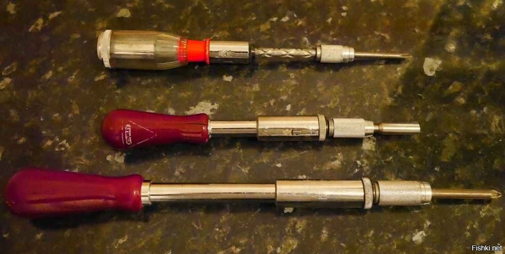 A Yankee screwdriver is a specialized tool that combines a ratchet and a screwdriver. The term "Yankee screwdriver" is a generic trademark and these devices are also known as ratchet screwdrivers. It was first marketed by North Brothers Manufacturing Company in 1895, but has been owned by Stanley Tools since the 1940s

Продается до сих пор.