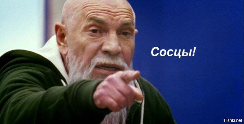 Как Сидни Суини победила злопыхателей одним взглядом и стала мемом