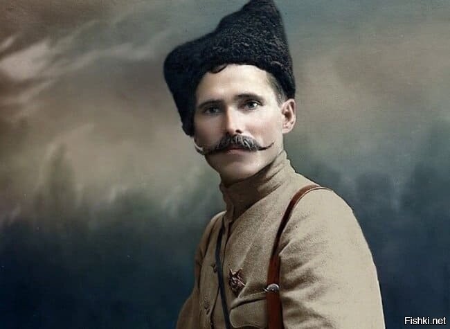 Не к анекдоту, для исторической достоверности. И да мы привыкли к образу Бориса Бабочкина.